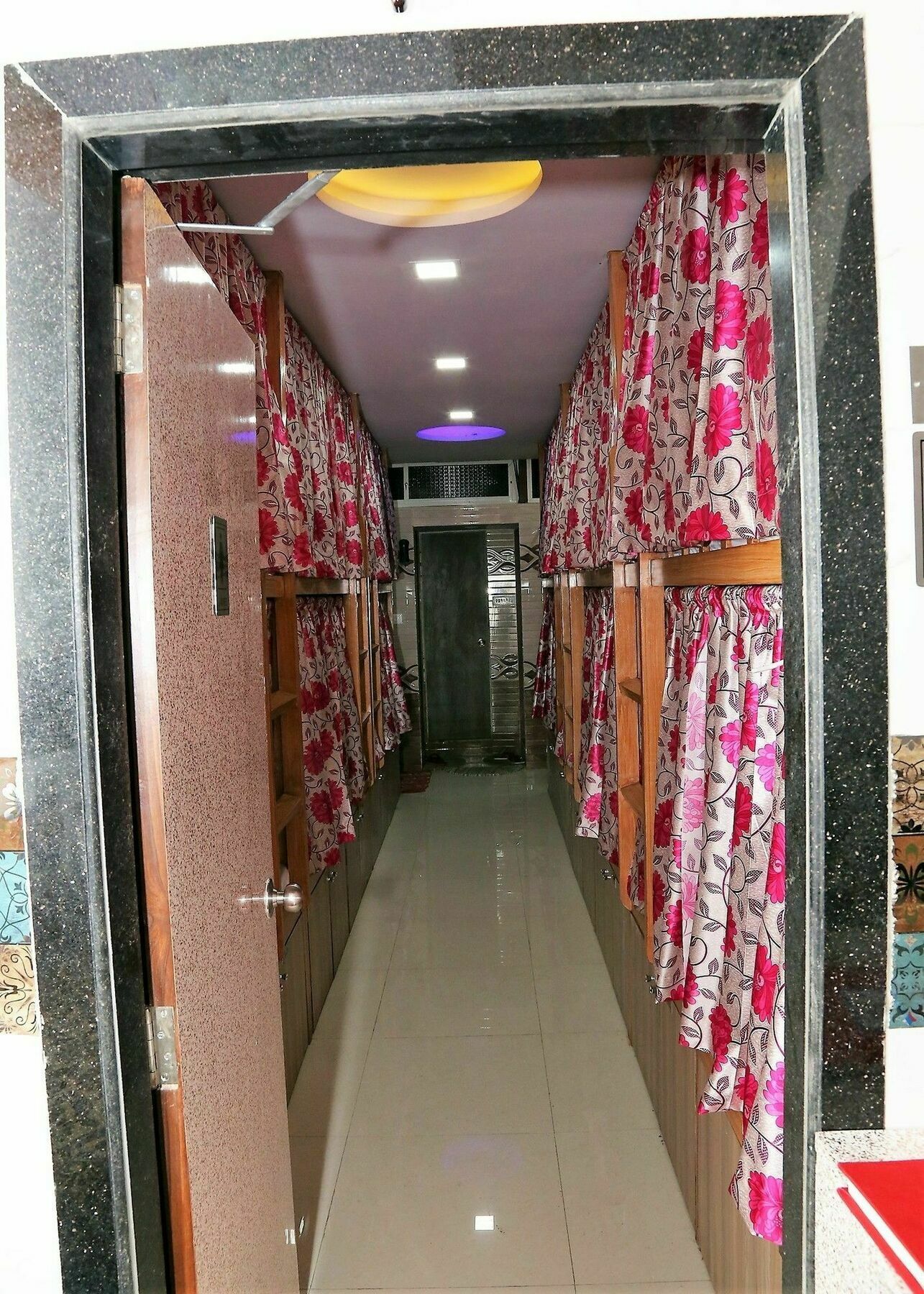 Delta Dormitory Мумбай Екстериор снимка