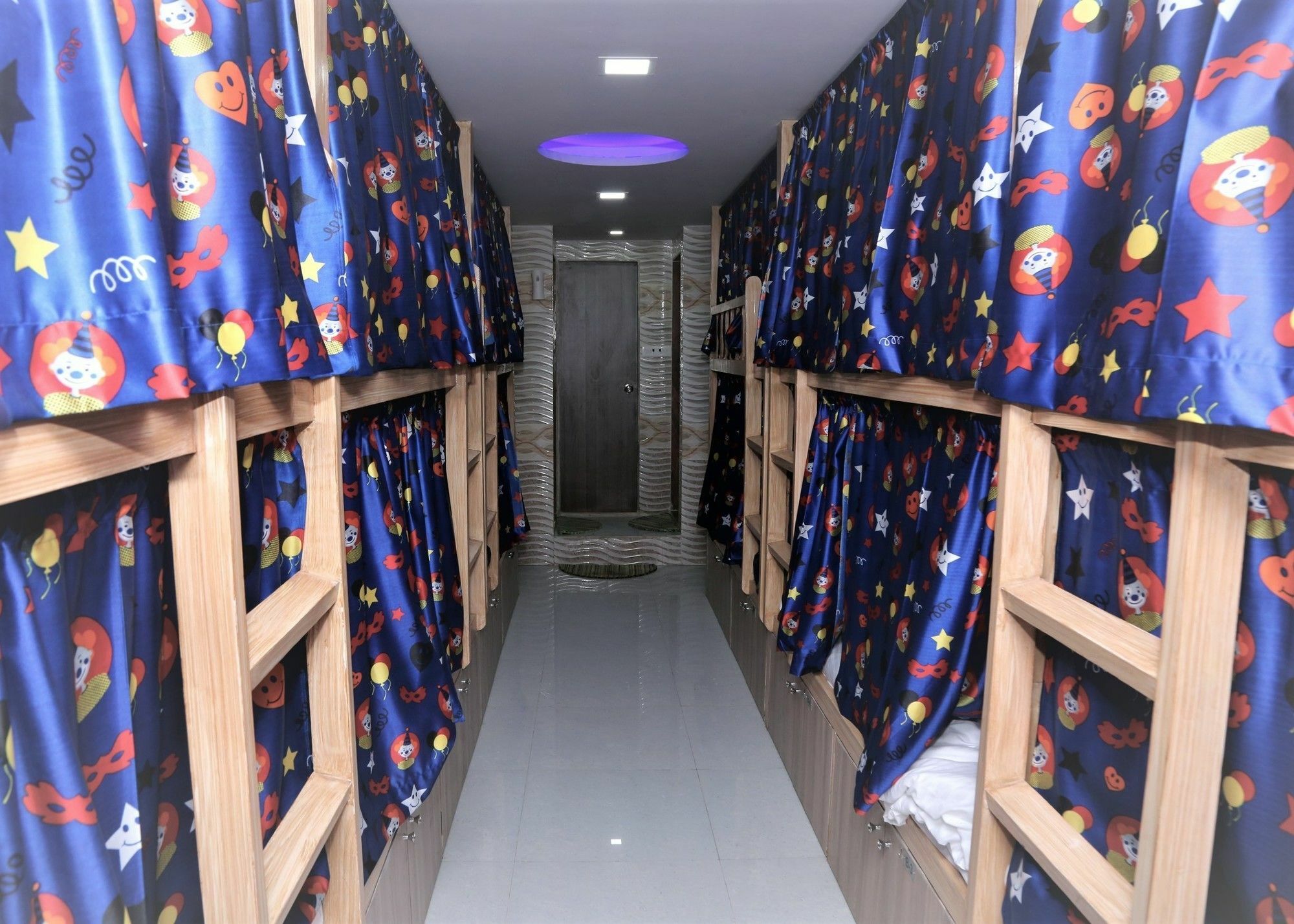 Delta Dormitory Мумбай Екстериор снимка