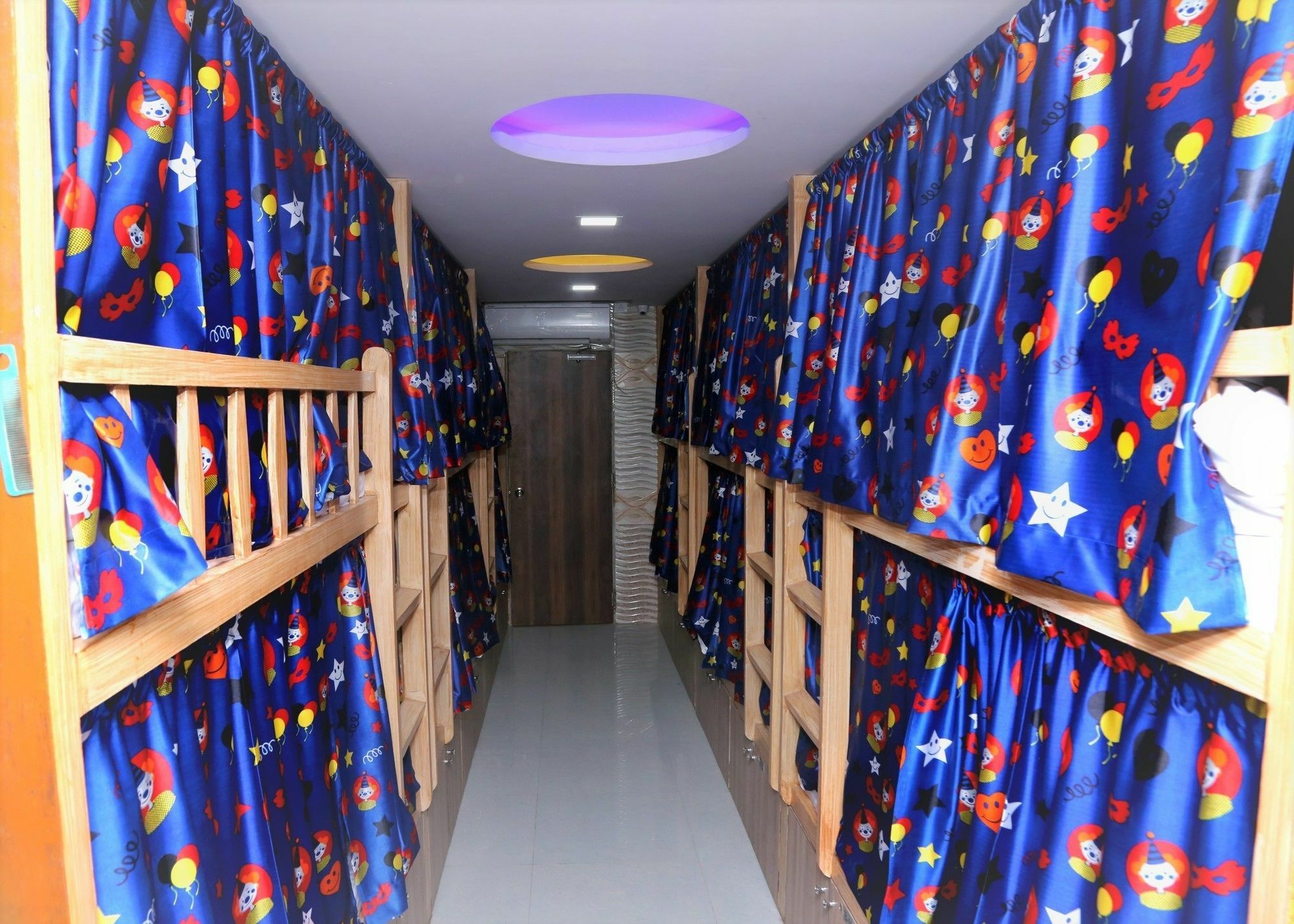Delta Dormitory Мумбай Екстериор снимка